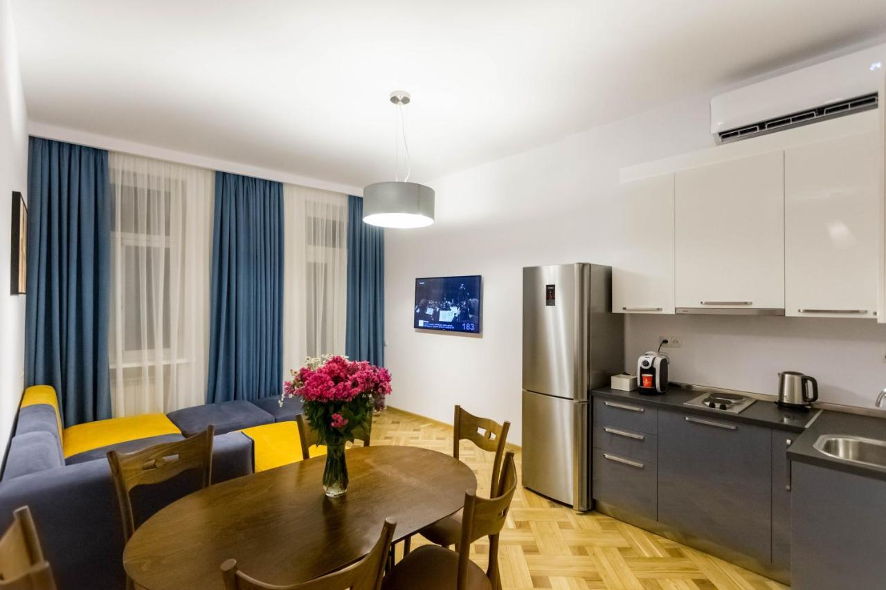 Luxury 3 Bedroom Apartment By Freedom Square City Center Tiflis Exterior foto