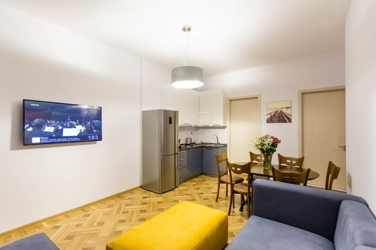 Luxury 3 Bedroom Apartment By Freedom Square City Center Tiflis Exterior foto