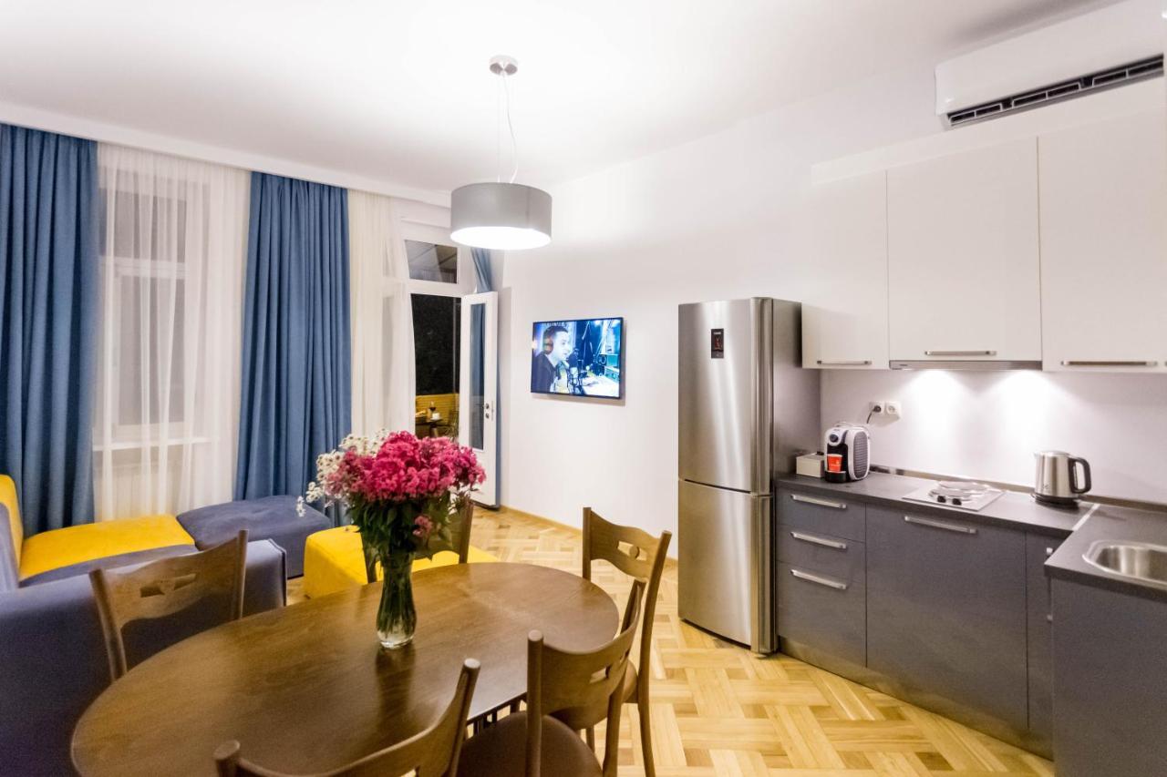 Luxury 3 Bedroom Apartment By Freedom Square City Center Tiflis Exterior foto