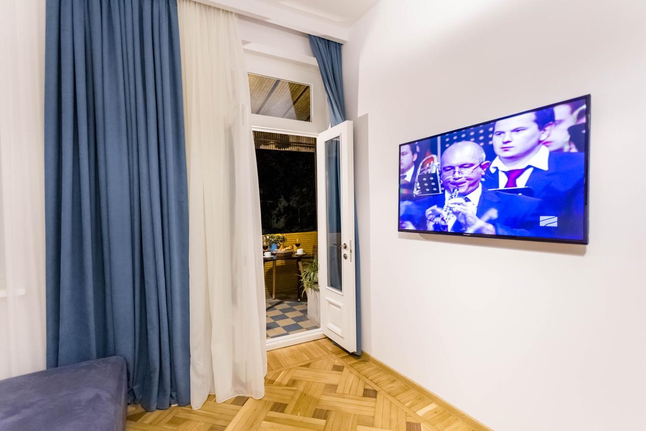 Luxury 3 Bedroom Apartment By Freedom Square City Center Tiflis Exterior foto