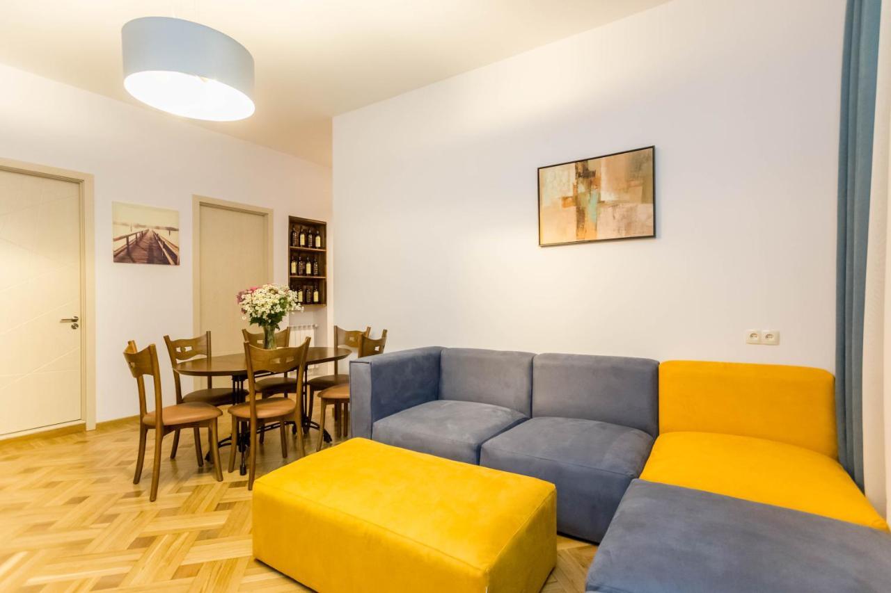 Luxury 3 Bedroom Apartment By Freedom Square City Center Tiflis Exterior foto