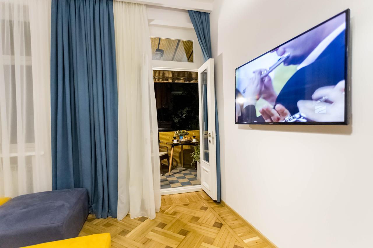 Luxury 3 Bedroom Apartment By Freedom Square City Center Tiflis Exterior foto
