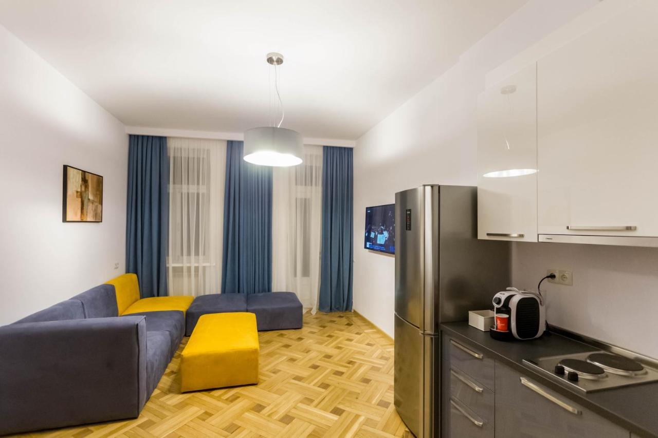 Luxury 3 Bedroom Apartment By Freedom Square City Center Tiflis Exterior foto