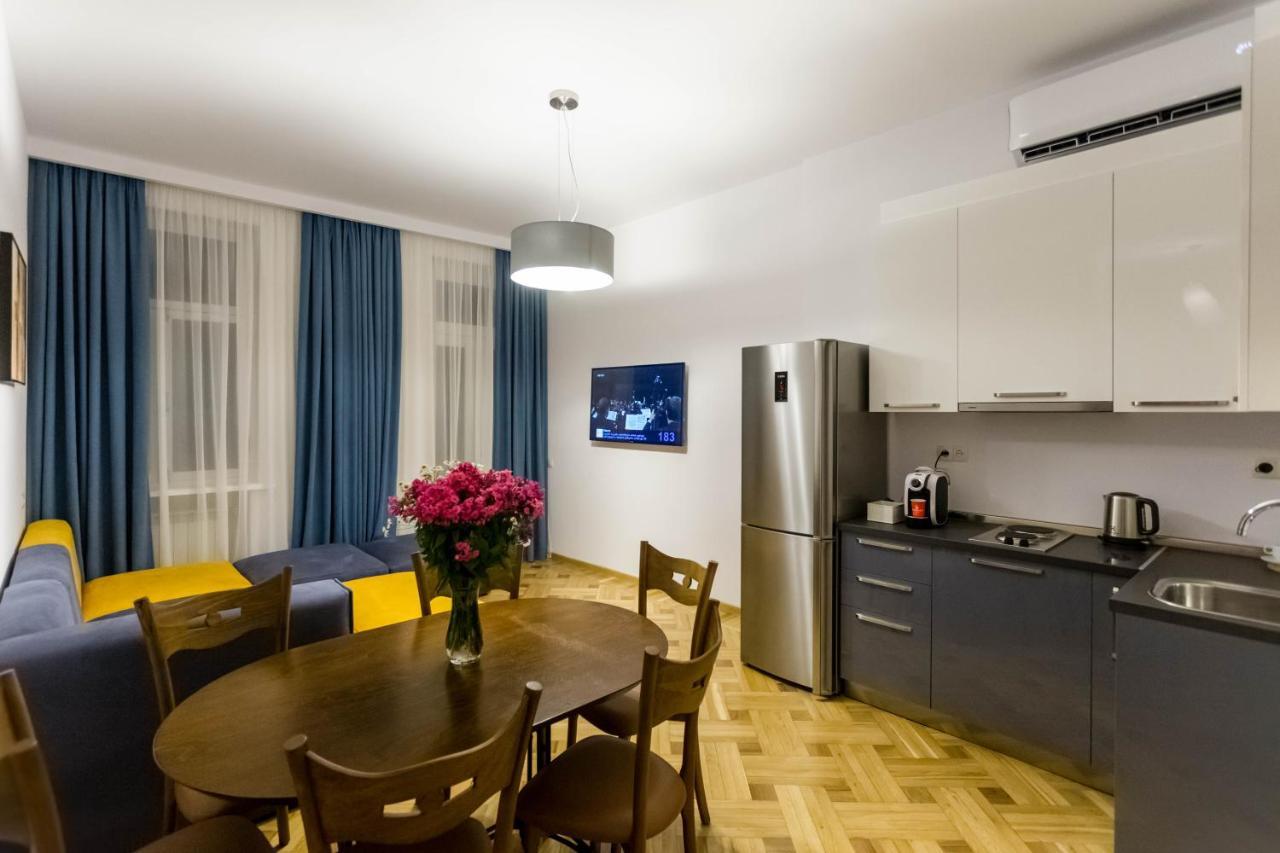 Luxury 3 Bedroom Apartment By Freedom Square City Center Tiflis Exterior foto